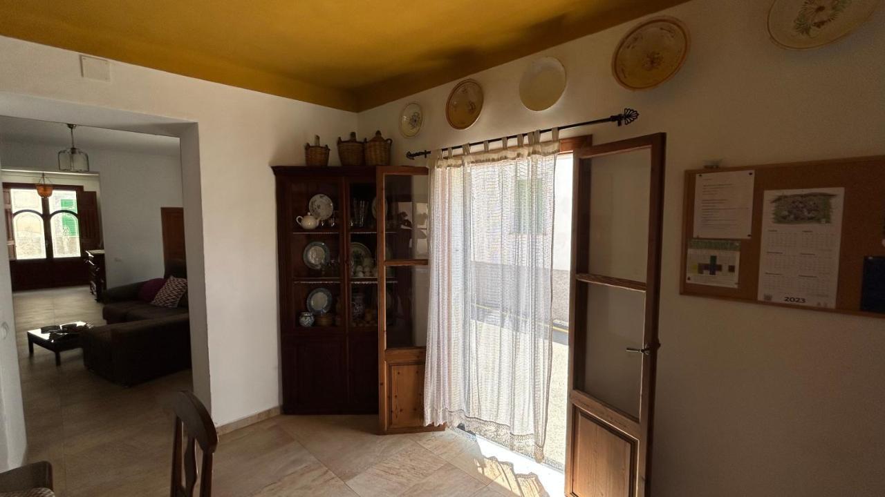 Casa Padrina Burballa Maria De La Salut Exterior photo